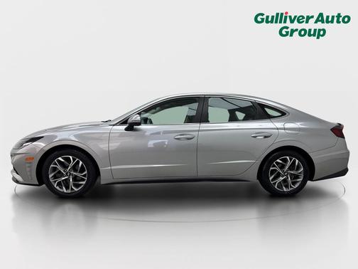 Shimmering Silver Pearl 2021 Hyundai SONATA SEL