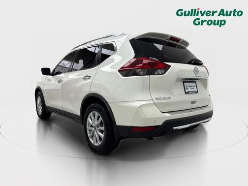 Pearl White Tricoat 2020 Nissan Rogue SV