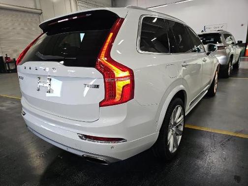 Crystal White Pearl 2016 Volvo XC90 Hybrid T8 Inscription