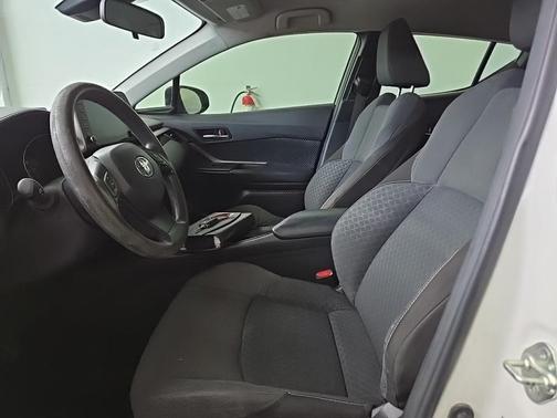 2020 Toyota C-HR LE