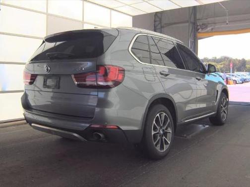 Space Gray Metallic 2016 BMW X5 xDrive35i