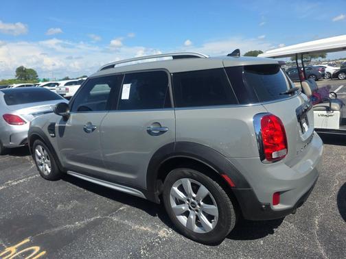 Moonwalk Gray Metallic 2017 MINI Countryman Cooper