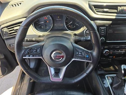 Magnetic Black Pearl 2019 Nissan Rogue SL