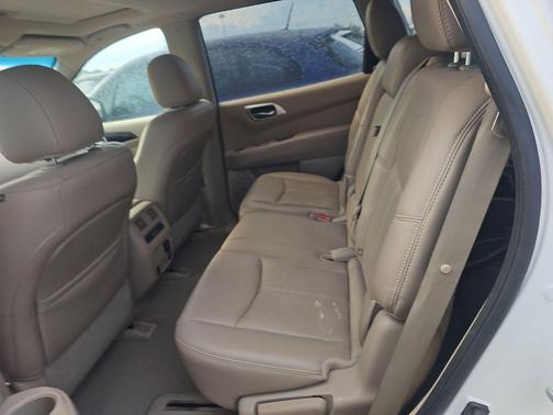 Pearl White 2015 Nissan Pathfinder Platinum