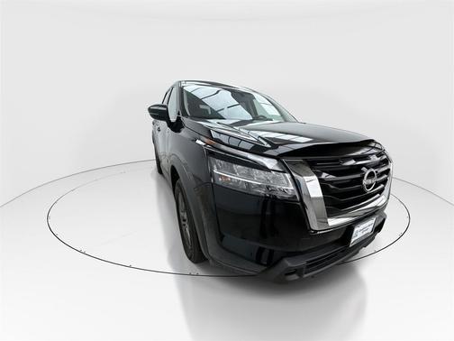 2022 Nissan Pathfinder S 2WD