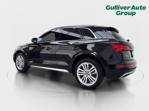 Brilliant Black 2018 Audi Q5 2.0T Premium Plus