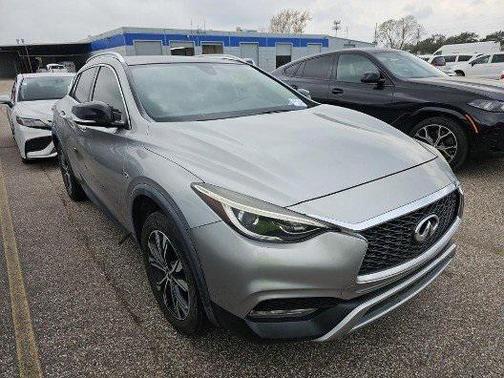 2018 INFINITI QX30 Premium