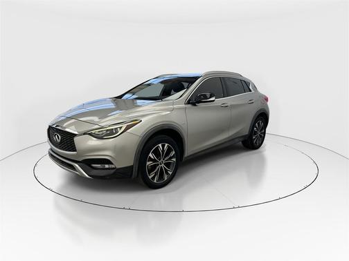 2018 INFINITI QX30 Premium