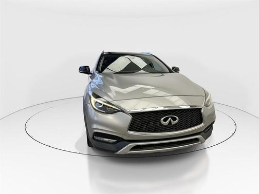 2018 INFINITI QX30 Premium