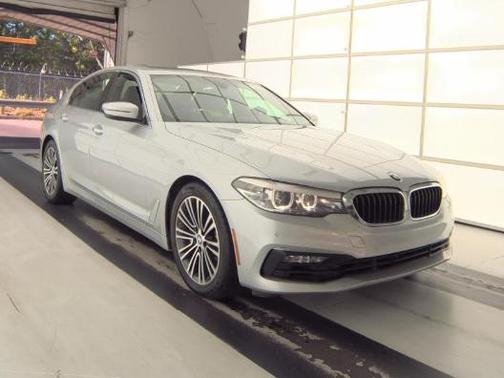 Glacier Silver Metallic 2018 BMW 530 530i