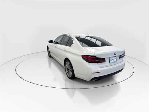 2021 BMW 530 530i