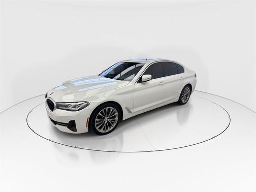 2021 BMW 530 530i