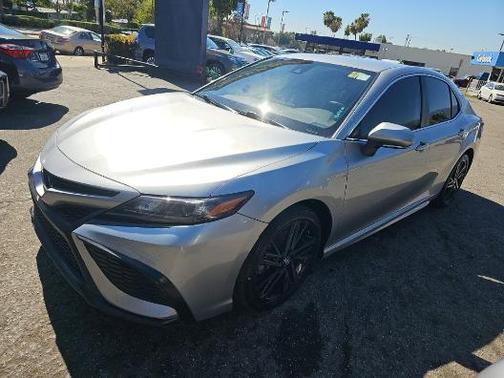 Celestial Silver Metallic 2022 Toyota Camry SE