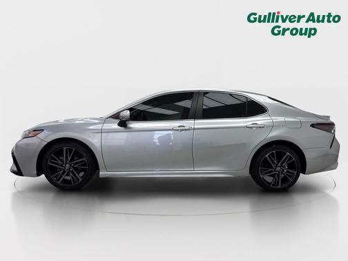 Celestial Silver Metallic 2022 Toyota Camry SE