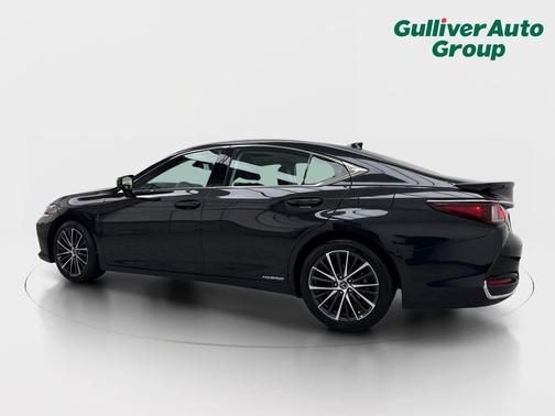 Caviar 2022 Lexus ES 300h Base