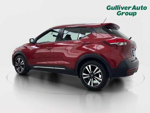 Cayenne Red 2018 Nissan Kicks SR