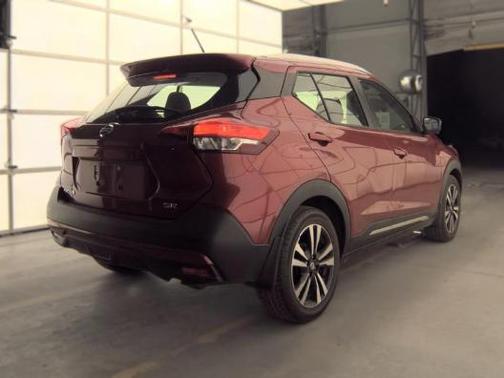 Cayenne Red 2018 Nissan Kicks SR