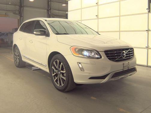 2017 Volvo XC60 T6 Dynamic
