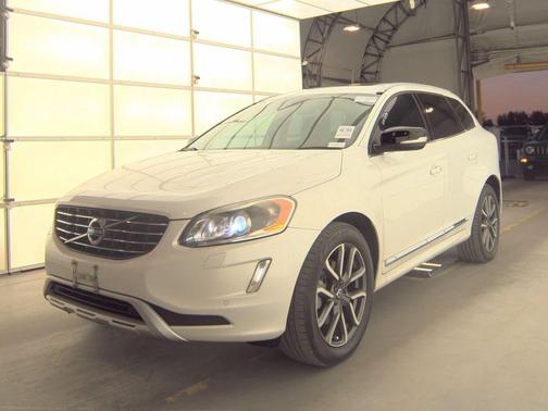 2017 Volvo XC60 T6 Dynamic