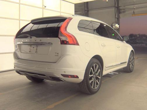 2017 Volvo XC60 T6 Dynamic