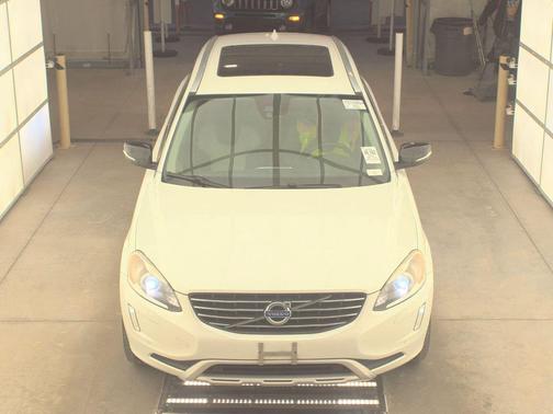 2017 Volvo XC60 T6 Dynamic