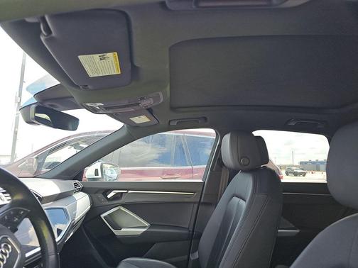 Glacier White Metallic 2023 Audi Q3 Premium 45 TFSI S line quattro Tiptronic