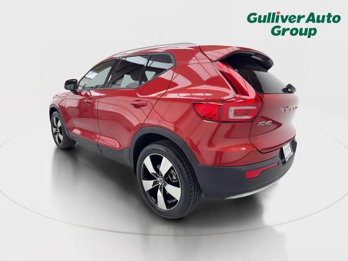 2019 Volvo XC40 T4 Momentum