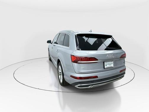 2021 Audi Q7 45 Premium Plus