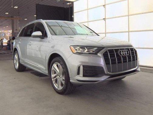 2021 Audi Q7 45 Premium Plus