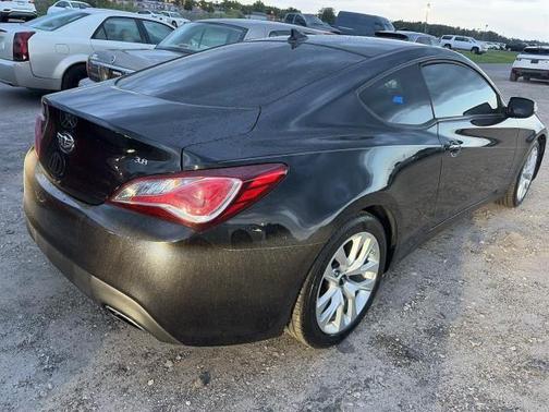 Caspian Black 2015 Hyundai Genesis Coupe 3.8 Base