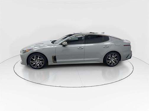 2022 Kia Stinger GT-Line
