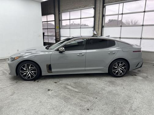 2022 Kia Stinger GT-Line