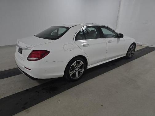 2017 Mercedes-Benz E-Class 4MATIC