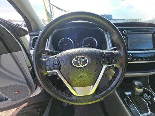 2017 Toyota Highlander Limited Platinum