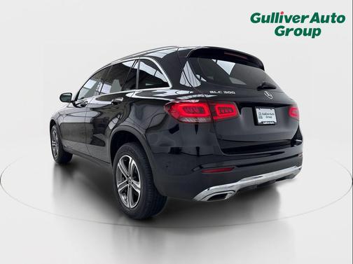 Obsidian Black 2022 Mercedes-Benz GLC 300 4MATIC