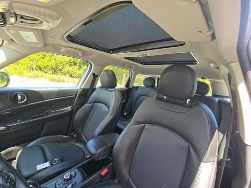 Light White 2020 MINI Countryman Cooper S