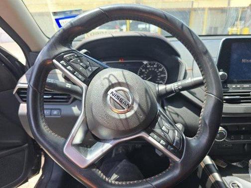 2021 Nissan Altima SR FWD
