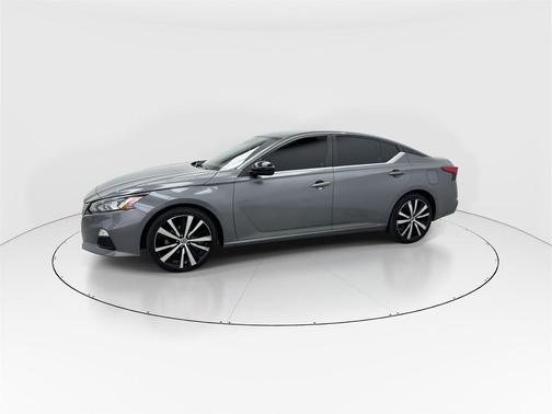 2021 Nissan Altima SR FWD