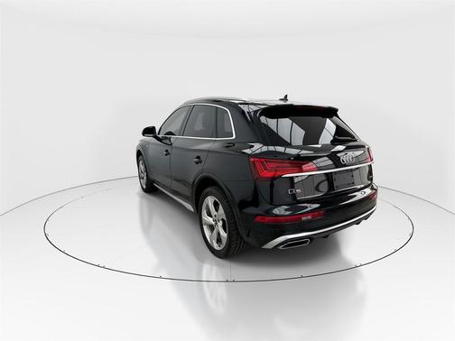 2022 Audi Q5 45 S line Premium Plus