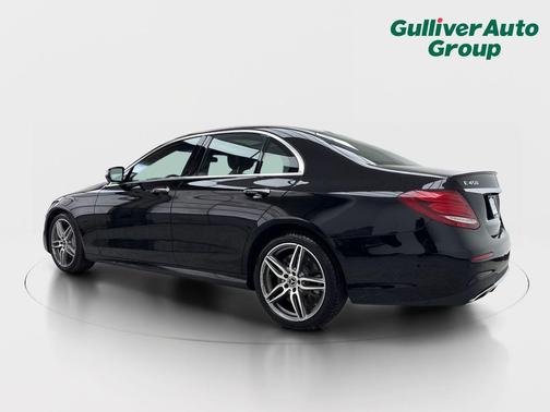 Obsidian Black Metallic 2019 Mercedes-Benz E-Class 4MATIC