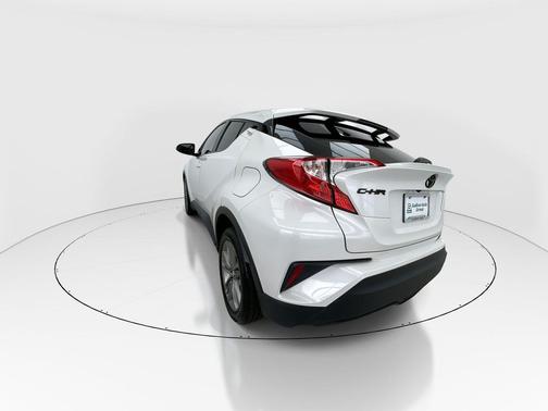 2021 Toyota C-HR LE