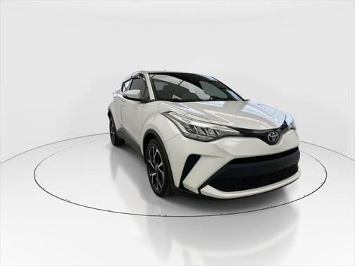 2022 Toyota C-HR XLE