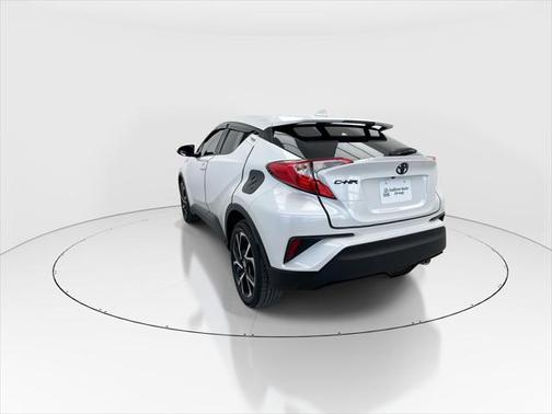 2022 Toyota C-HR XLE