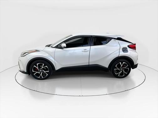 2022 Toyota C-HR XLE