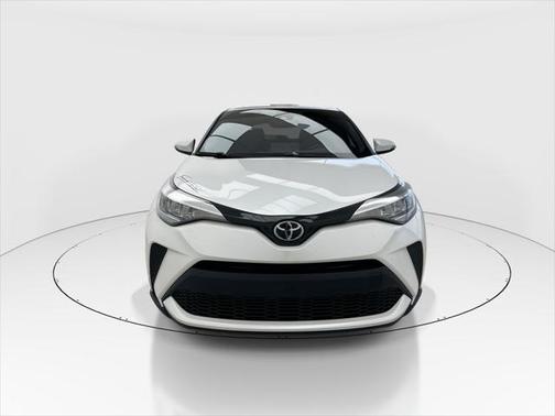 2022 Toyota C-HR XLE