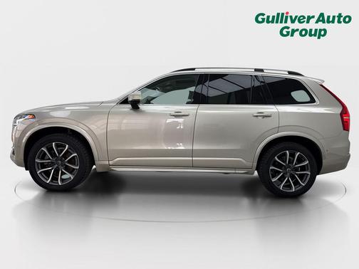 Luminous Sand Metallic 2017 Volvo XC90 T6 Momentum