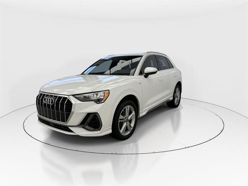 2021 Audi Q3 45 S line Premium