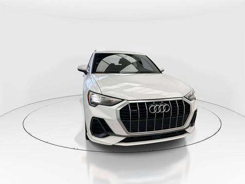 2021 Audi Q3 45 S line Premium