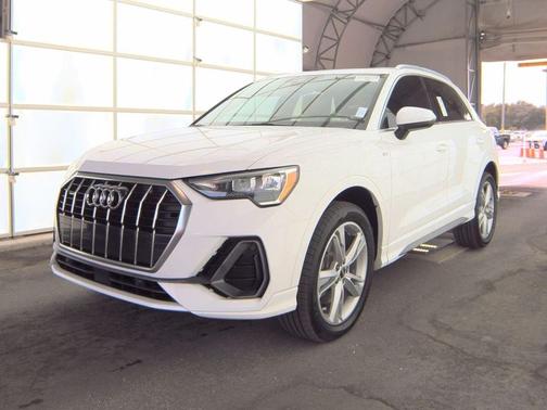 2021 Audi Q3 45 S line Premium