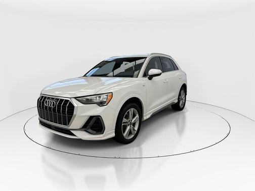 2021 Audi Q3 45 S line Premium